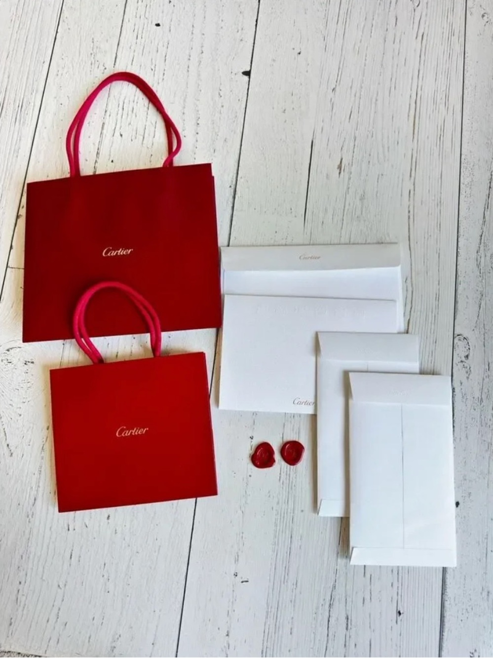 Cartier - 2 Red Shopping Bags & stationary - Picture 2 of 4